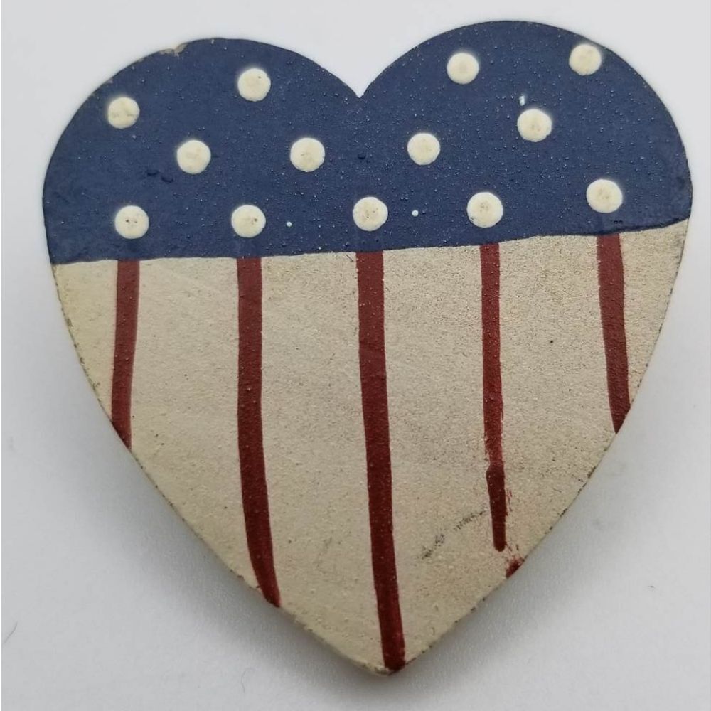 Hand painted heart‎ USA flag patriotic brooch pin